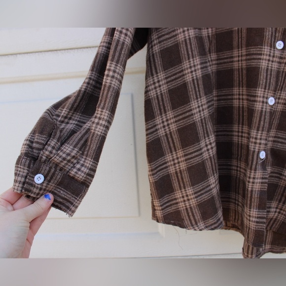 SHEIN Large Flannel - Picture 3 of 6